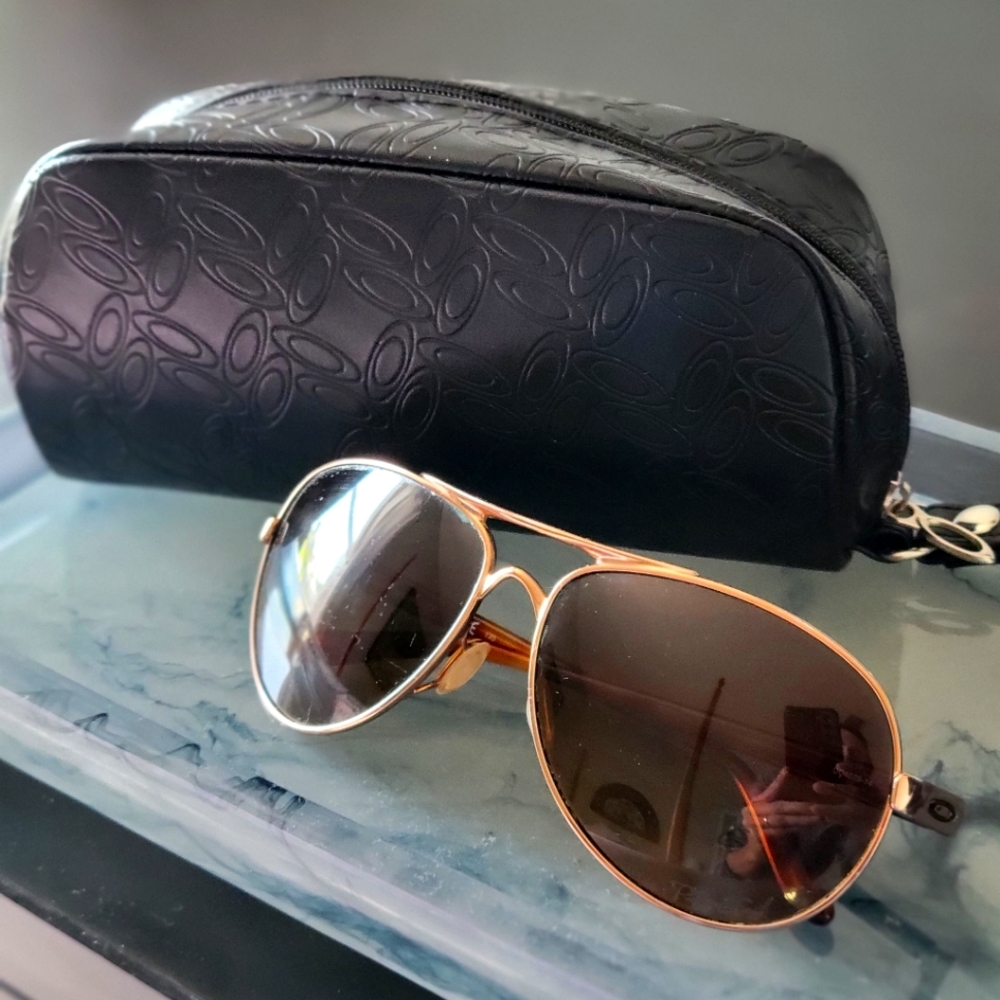 Authentic Oakley Polarized Freestyle Sunglass Bundle!